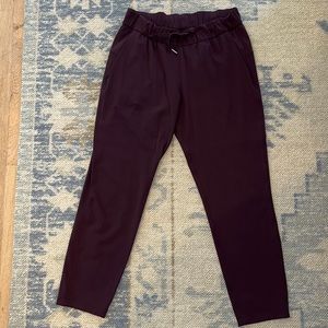 Lululemon stretch high rise pants; great condition. Size 8- no tag PURPLE